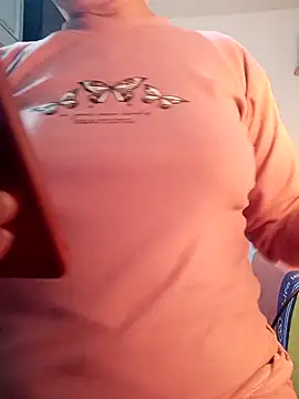 Snapshot of lolo890 chatting on 18, 12, 2025 lolo890 online show from 18, 12, 2025