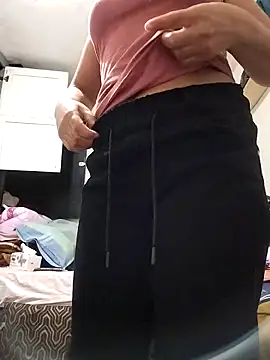 Snapshot of lolo890 chatting on 4, 2, 2026 lolo890 online show from 4, 2, 2026