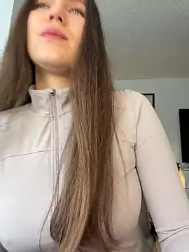 Snapshot of AmelieLaurent_ chatting on 5, 8, 2026 AmelieLaurent online show from 5, 8, 2026