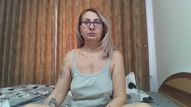 Snapshot of PussyEvely chatting on 14, 3, 2025 PussyEvely online show from 14, 3, 2025