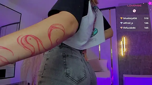 riley sierra online show from 6, 7, 2026