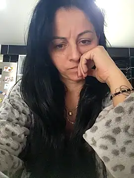 bruneta sexy23 online show from 6, 12, 2024