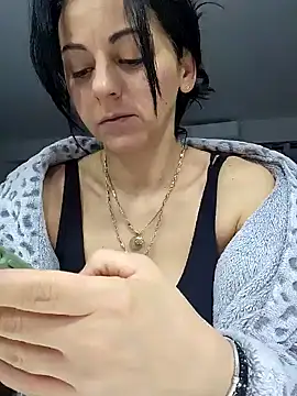 bruneta sexy23 online show from 19, 1, 2025