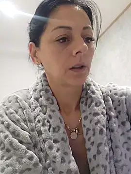 bruneta sexy23 online show from 15, 11, 2025