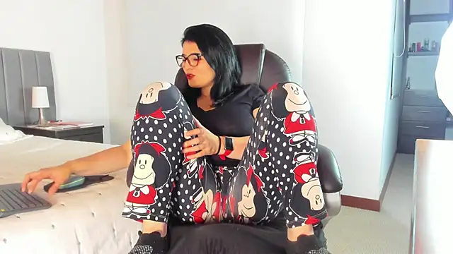 Snapshot of adriana71 chatting on 3, 12, 2025 adriana71 online show from 3, 12, 2025