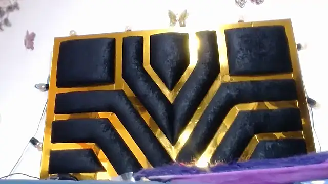 Helennahot online show from 10, 4, 2026