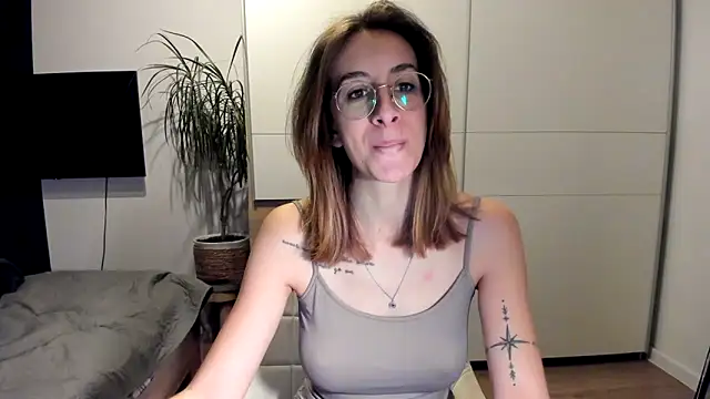 DesireMore90 online show from 28, 1, 2025