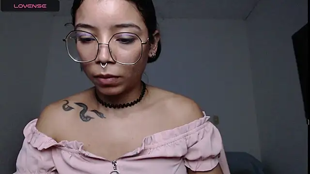 Putaku San online show from 12, 9, 2025