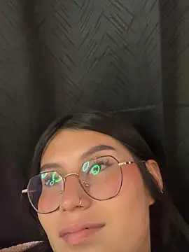 Snapshot of emily_villamil chatting on 2, 6, 2026 emily villamil online show from 2, 6, 2026