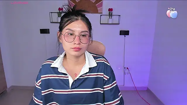 emily villamil online show from 26, 6, 2026