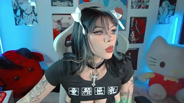 Snapshot of Deadly_Doll chatting on 8, 11, 2025 Deadly Doll online show from 8, 11, 2025