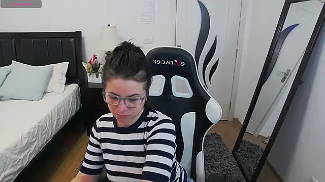 AmyPure  online show from 30, 3, 2026