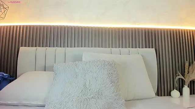 SHANONCLARK online show from 13, 11, 2025