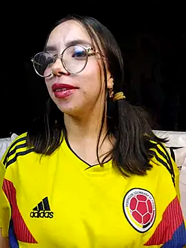 Snapshot of valentina_swallow chatting on 18, 6, 2026 valentina swallow online show from 18, 6, 2026
