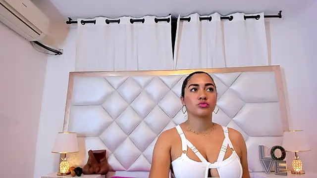 Snapshot of brittany069 chatting on 21, 3, 2025 brittany069 online show from 21, 3, 2025