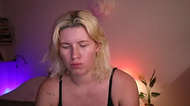 moonamii online show from 27, 1, 2025