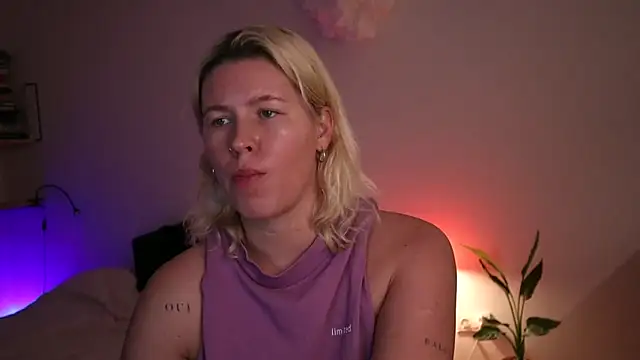 moonamii online show from 13, 2, 2025