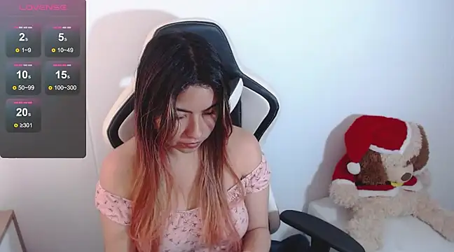 Snapshot of alice_middlee chatting on 11, 12, 2024 alice middlee online show from 11, 12, 2024