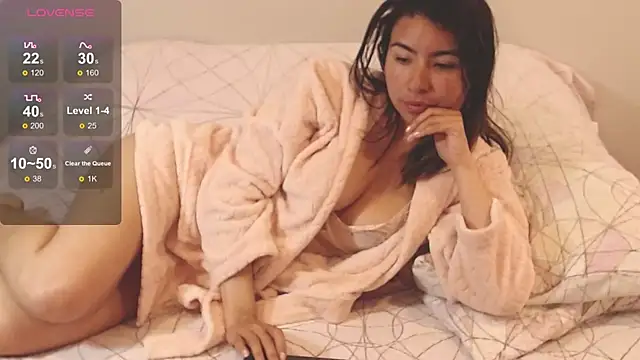 Snapshot of alice_middlee chatting on 23, 9, 2025 alice middlee online show from 23, 9, 2025