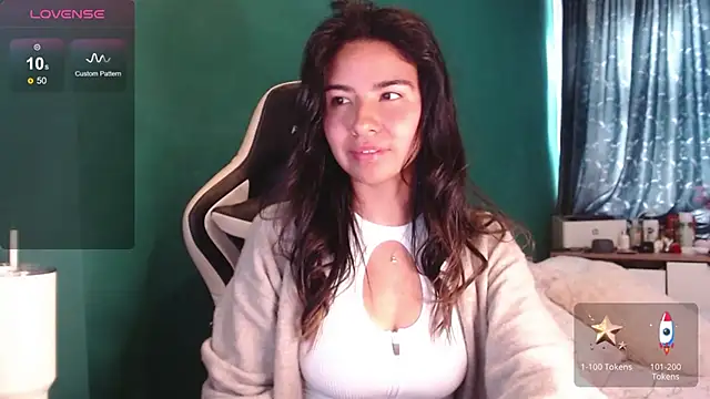Snapshot of alice_middlee chatting on 29, 4, 2026 alice middlee online show from 29, 4, 2026