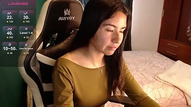 Snapshot of alice_middlee chatting on 20, 5, 2026 alice middlee online show from 20, 5, 2026