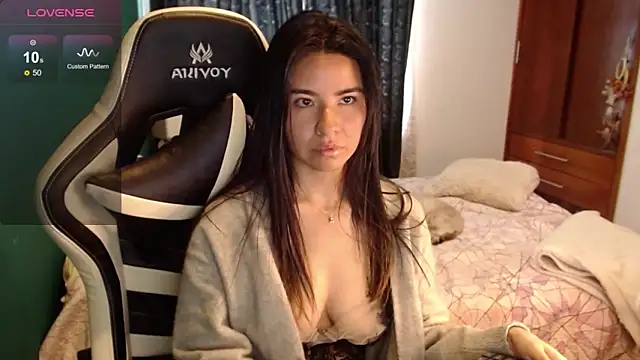 Snapshot of alice_middlee chatting on 3, 6, 2026 alice middlee online show from 3, 6, 2026