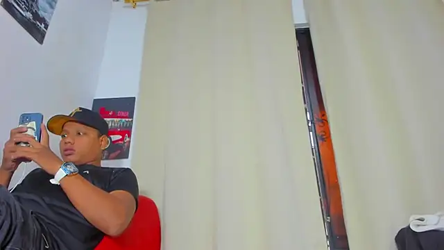 Snapshot of enjoy_hotparty chatting on 18, 11, 2025 enjoy hotparty online show from 18, 11, 2025