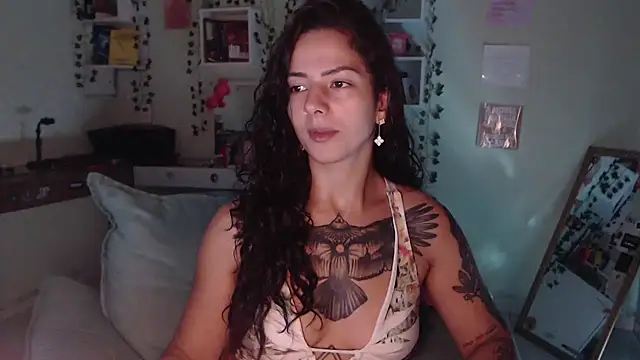 Snapshot of BeellyDance chatting on 25, 4, 2026 BeellyDance online show from 25, 4, 2026