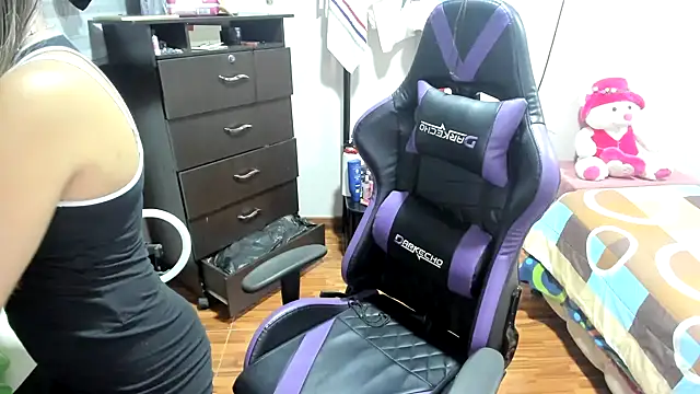 LuisaReyes 2911 online show from 16, 12, 2024