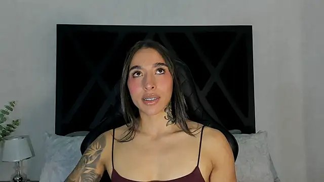 Snapshot of KAYLA_BATISTA chatting on 14, 6, 2026 KAYLA BATISTA online show from 14, 6, 2026