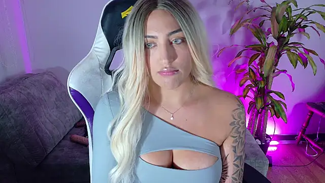 a belladanger online show from 25, 10, 2025