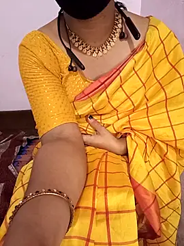 Snapshot of Mallu-Gayathri_Arun chatting on 17, 9, 2025 Mallu-Gayathri Arun online show from 17, 9, 2025