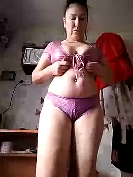 Snapshot of lindaledi2 chatting on 4, 2, 2025 lindaledi2 online show from 4, 2, 2025