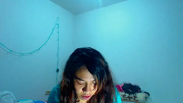 AmaraRoberts420 online show from 7, 12, 2024