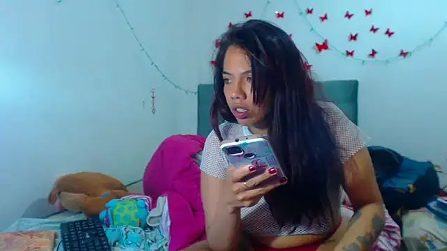 AmaraRoberts420 online show from 18, 1, 2025