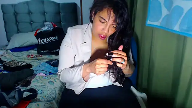 Snapshot of AmaraRoberts420 chatting on 15, 1, 2026 AmaraRoberts420 online show from 15, 1, 2026