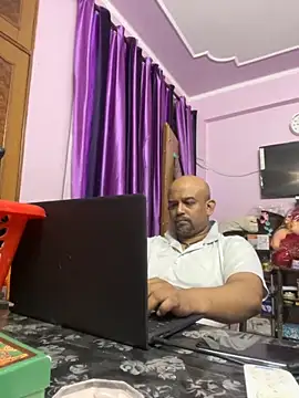 Dick 6inches online show from 22, 10, 2025