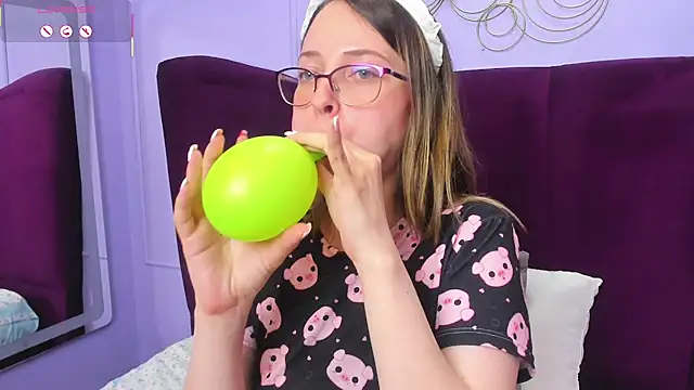 AmbeerWood  online show from 2, 3, 2025