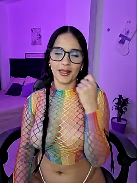 Snapshot of heyshaa chatting on 6, 2, 2025 heyshaa online show from 6, 2, 2025