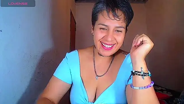 Yessi rousse online show from 13, 7, 2026