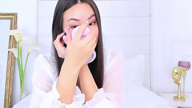 Snapshot of NaomiYuu chatting on 7, 2, 2025 NaomiYuu online show from 7, 2, 2025