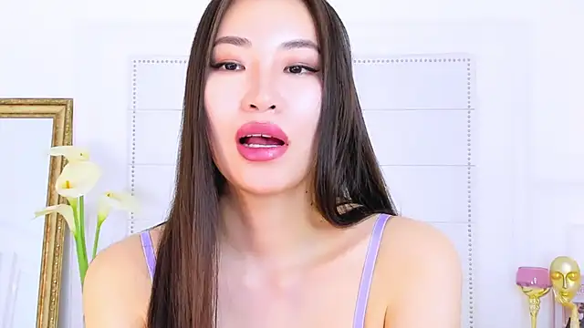 Snapshot of NaomiYuu chatting on 2, 3, 2025 NaomiYuu online show from 2, 3, 2025