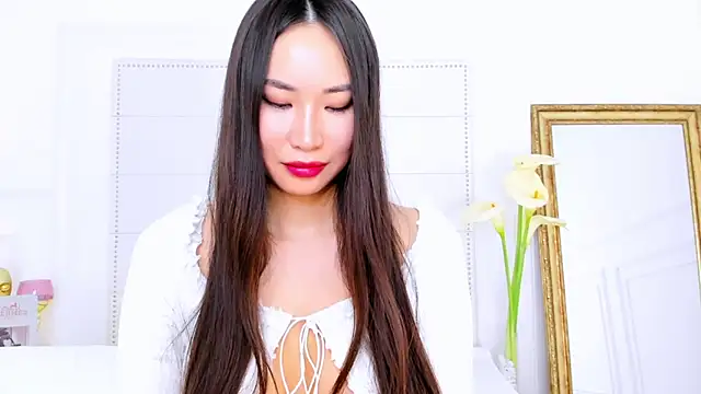 Snapshot of NaomiYuu chatting on 11, 3, 2025 NaomiYuu online show from 11, 3, 2025