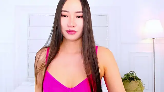 Snapshot of NaomiYuu chatting on 10, 11, 2025 NaomiYuu online show from 10, 11, 2025