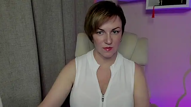 feliziaDesire online show from 8, 6, 2026