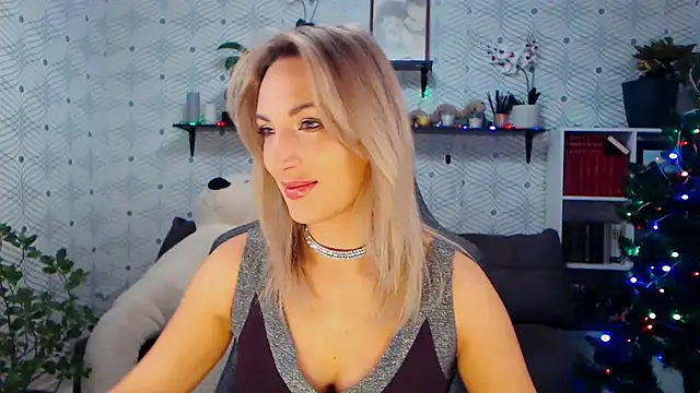 MillaXQueen online show from 14, 12, 2025