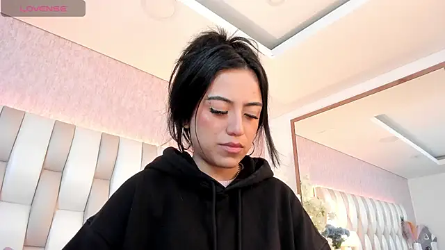 Rebeca jones online show from 1, 2, 2025