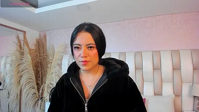 Rebeca jones online show from 13, 1, 2026