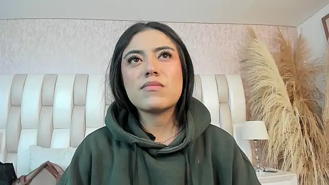 Rebeca jones online show from 9, 4, 2026