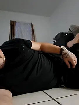 Snapshot of hungpenis210 chatting on 23, 11, 2025 hungpenis210 online show from 23, 11, 2025